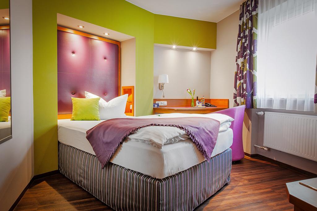 Hotel Am Turm Kaufbeuren Quarto foto