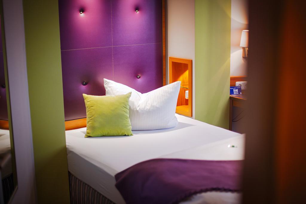 Hotel Am Turm Kaufbeuren Quarto foto